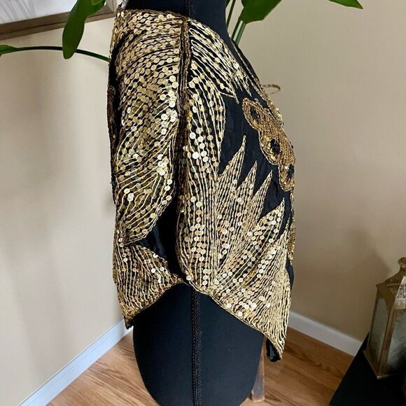 𝅺Vintage 1980s Butterfly Sequin Silk Top - Picture 4 of 16